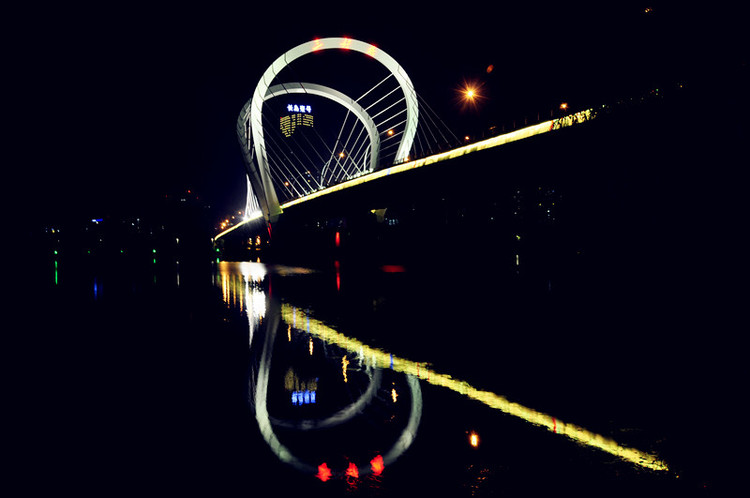 LED lights - hun river the night